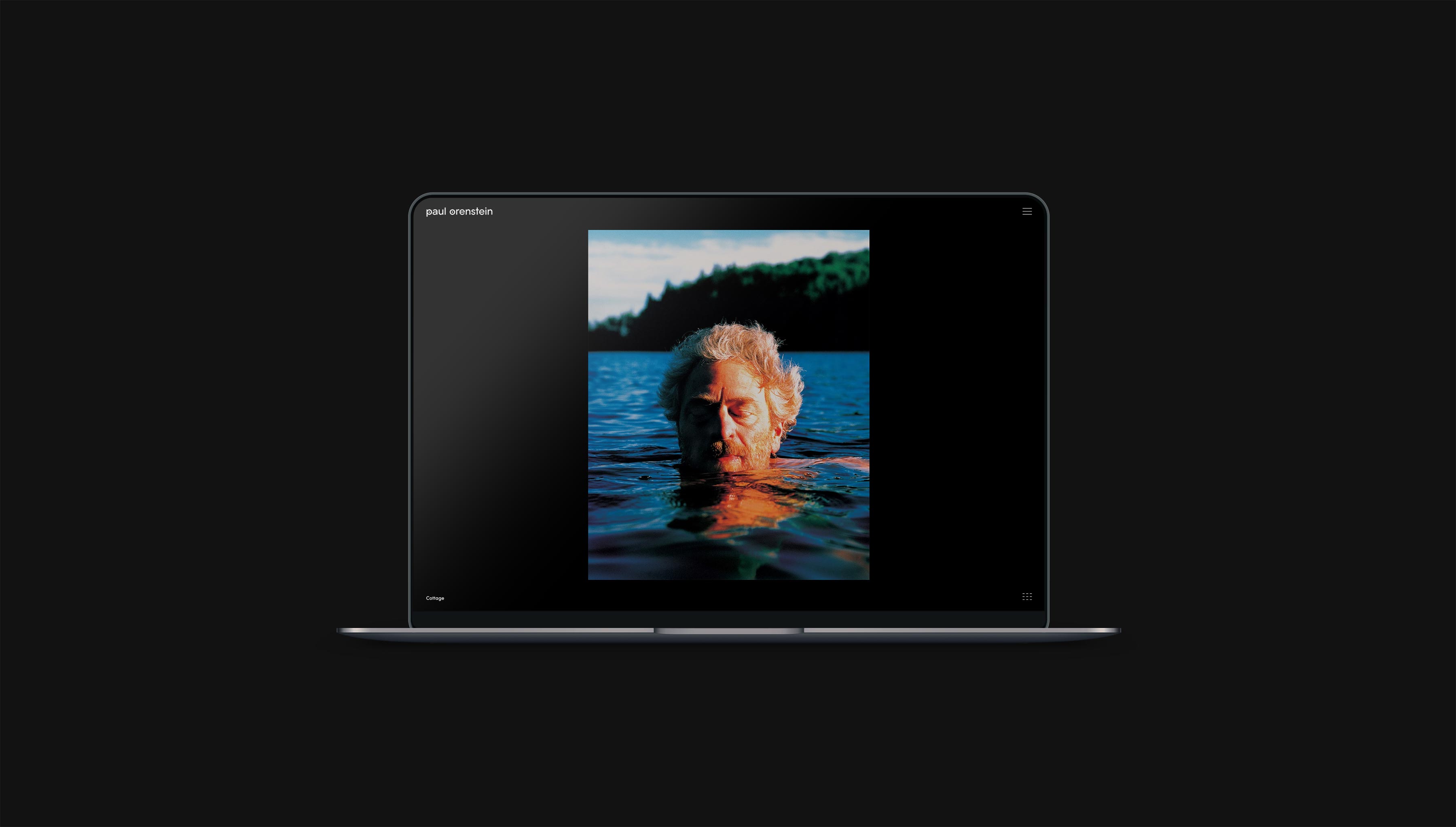 Mackbook-po-mockup-50